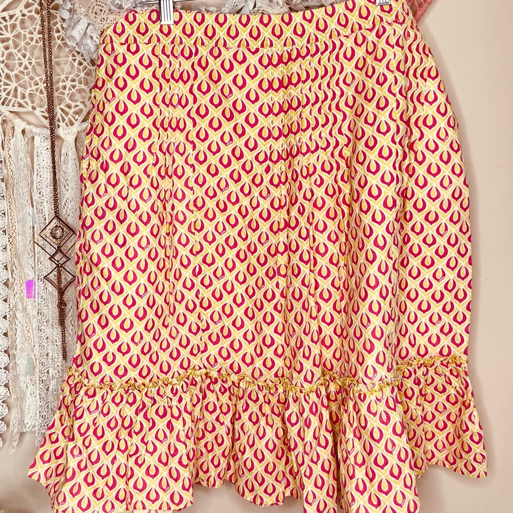 Lilly Pulitzer Peach/Green Pintuck, white lined Elastic Waist MIDI Skirt - Picture 2 of 14